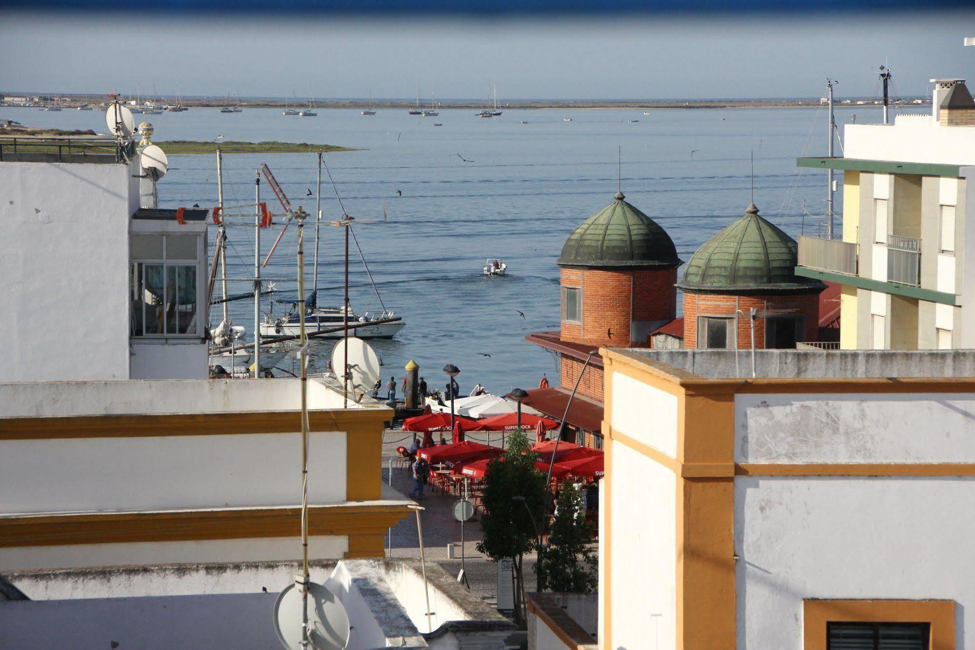 Al - Alojamento Local Pension Bicuar Hotel Olhão Exterior foto